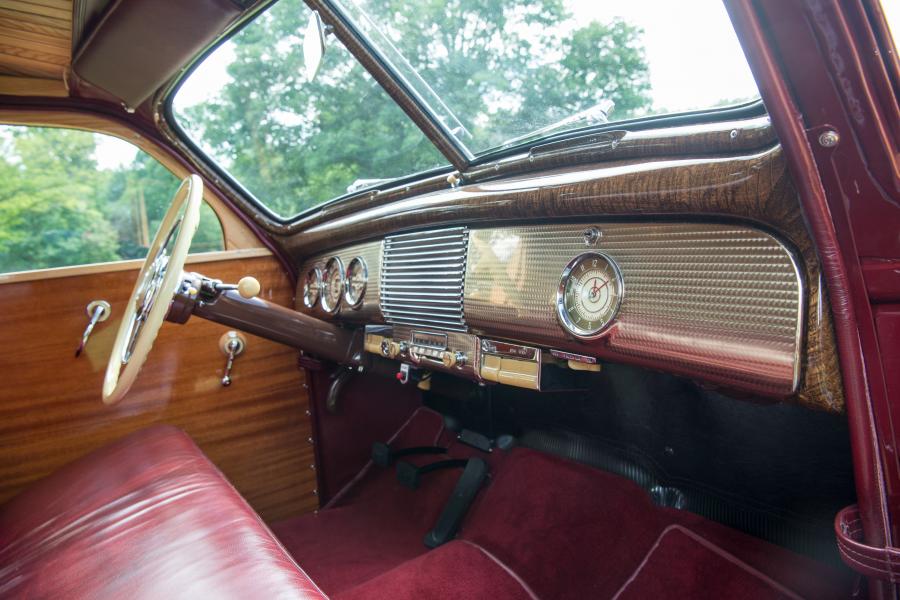 Интерьер Buick Super Estate Wagon (59) 1940 года  (фото 11 из 34)
